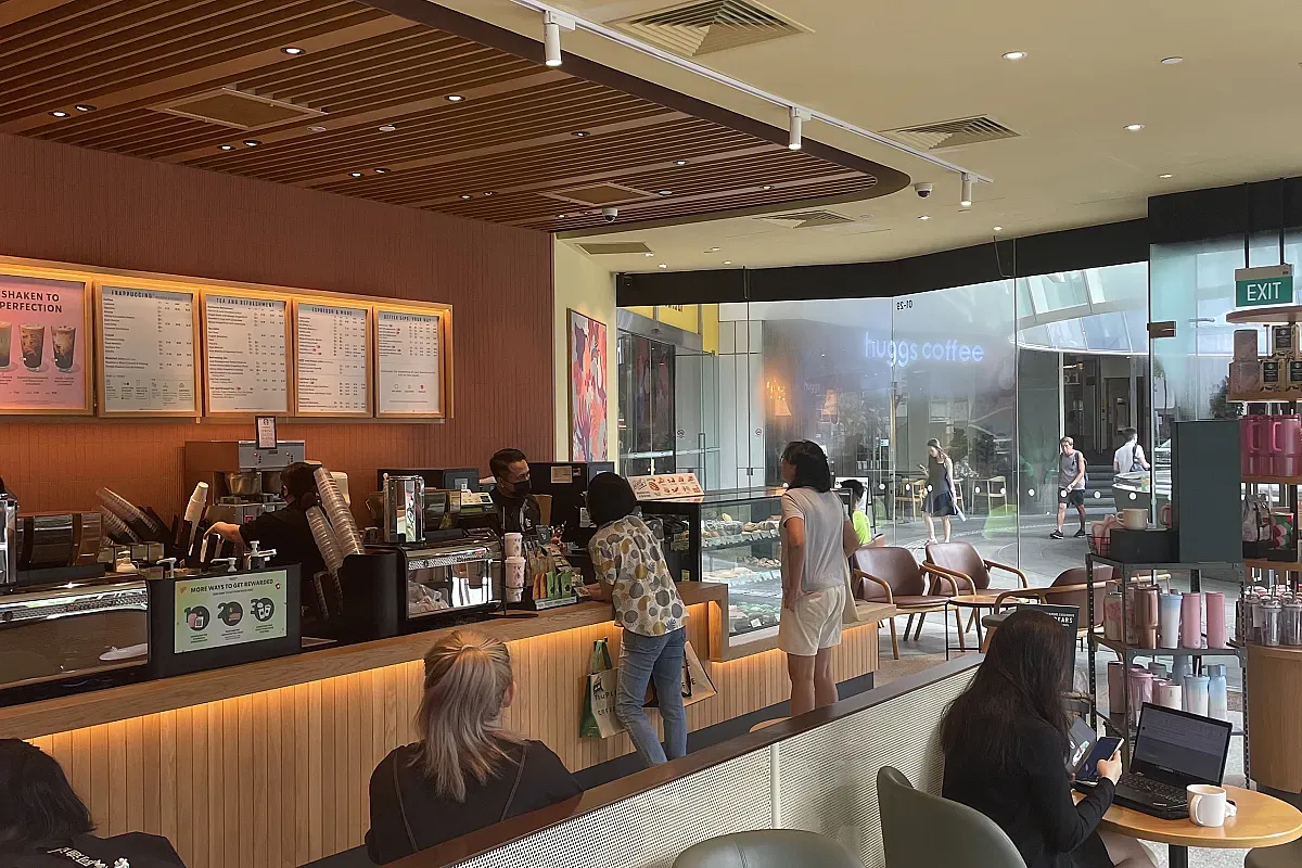 Starbucks The Central Eu Tong Sen Street Singapore – Image 2