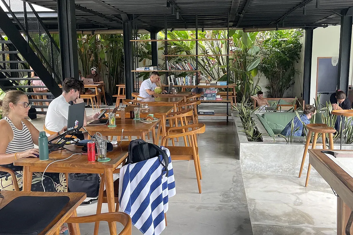 Tribal Coworking Hostel in Canggu – Image 1