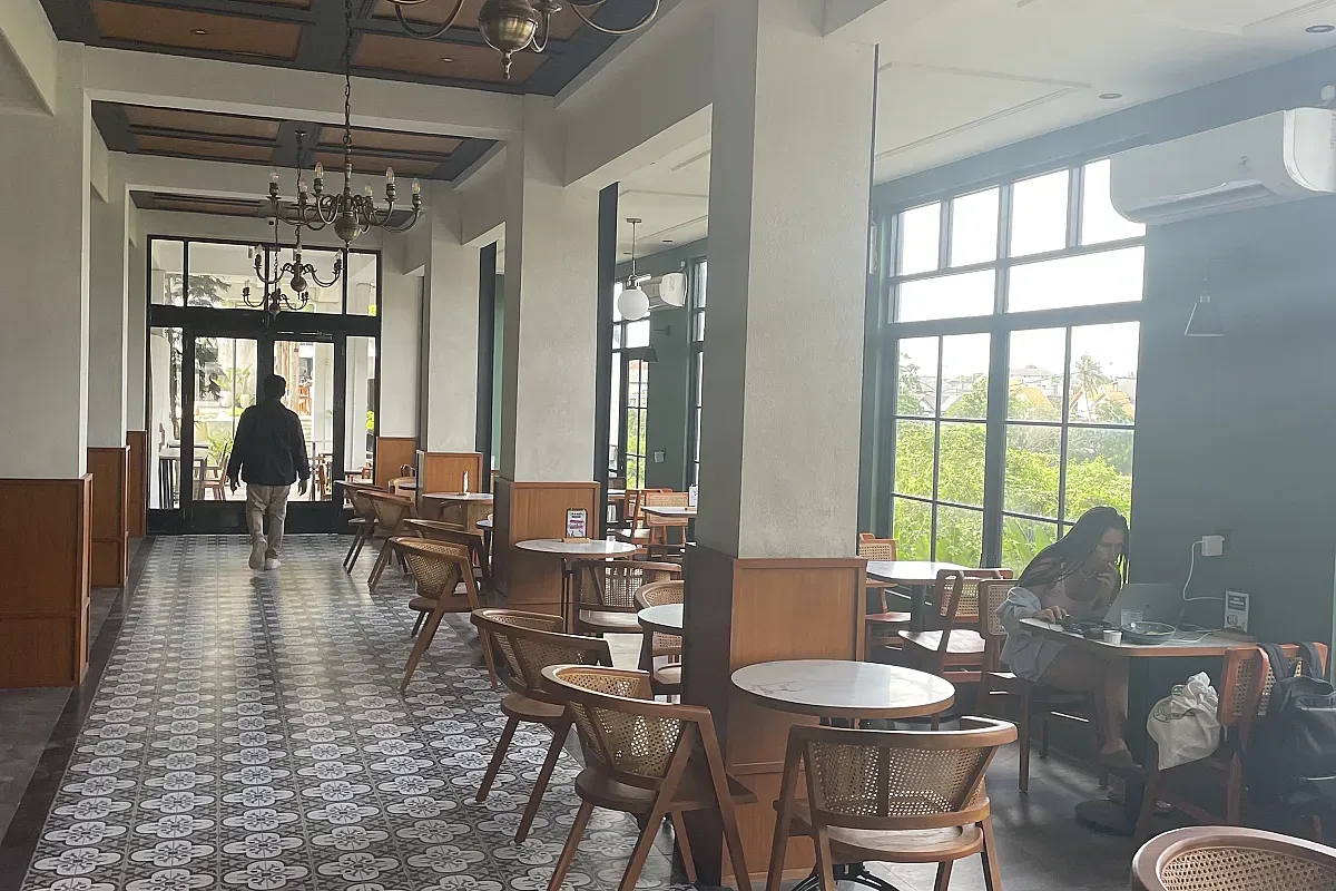 AT 06 ( Dine | Coworking | Gym | Wellness | Events | Catering ) TRAIN AT SIX in Canggu – Image 1