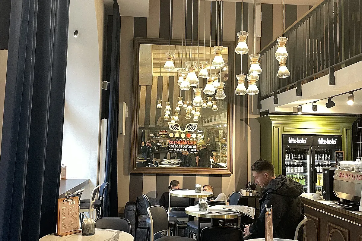 ZEIT Café – Torrefaktum Kaffeerösterei in Hamburg – Image 1
