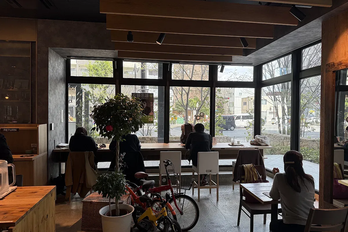 hara cafe ピノキオ ザ・ファインタワー大手前店 Chuo Ward, Tanimachi, 2-chōme−9−３ ザ・ファインタワー大手前 １Ｆ Osaka – Image 4