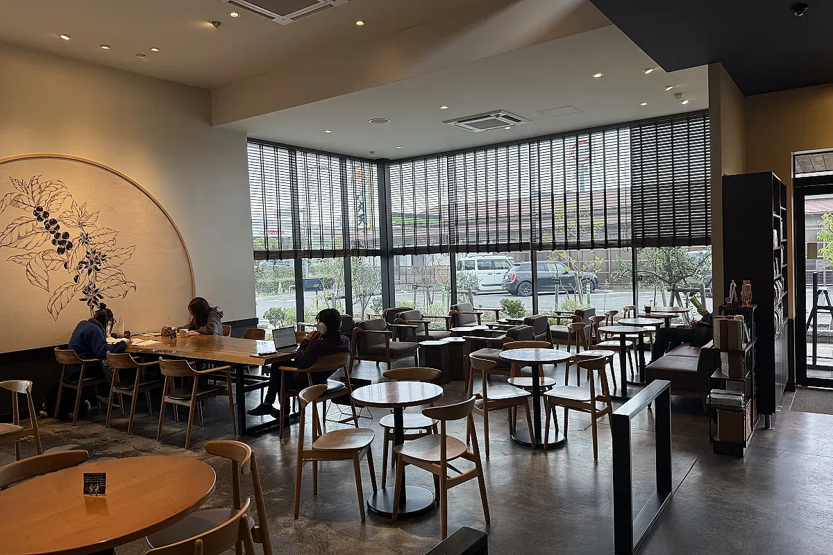 Starbucks Coffee – Fuji Takashima in Fuji – Image 1
