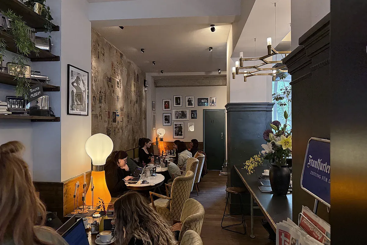 Beim Hauser Café & Bäckerei Schellingstraße München – Image 2