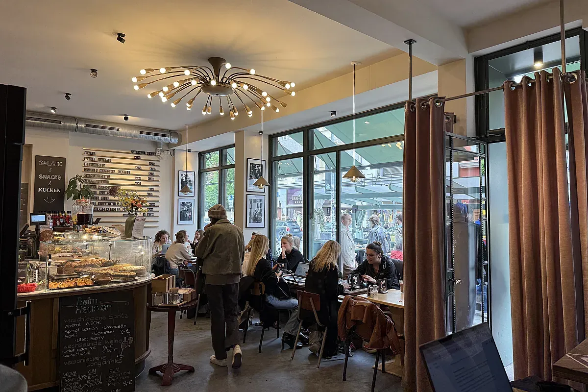 Beim Hauser Café & Bäckerei Schellingstraße München – Image 3