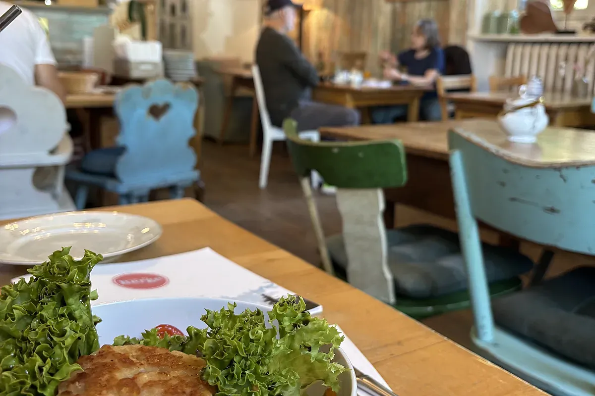 Café Bar Berge in Garmisch-Partenkirchen – Image 1
