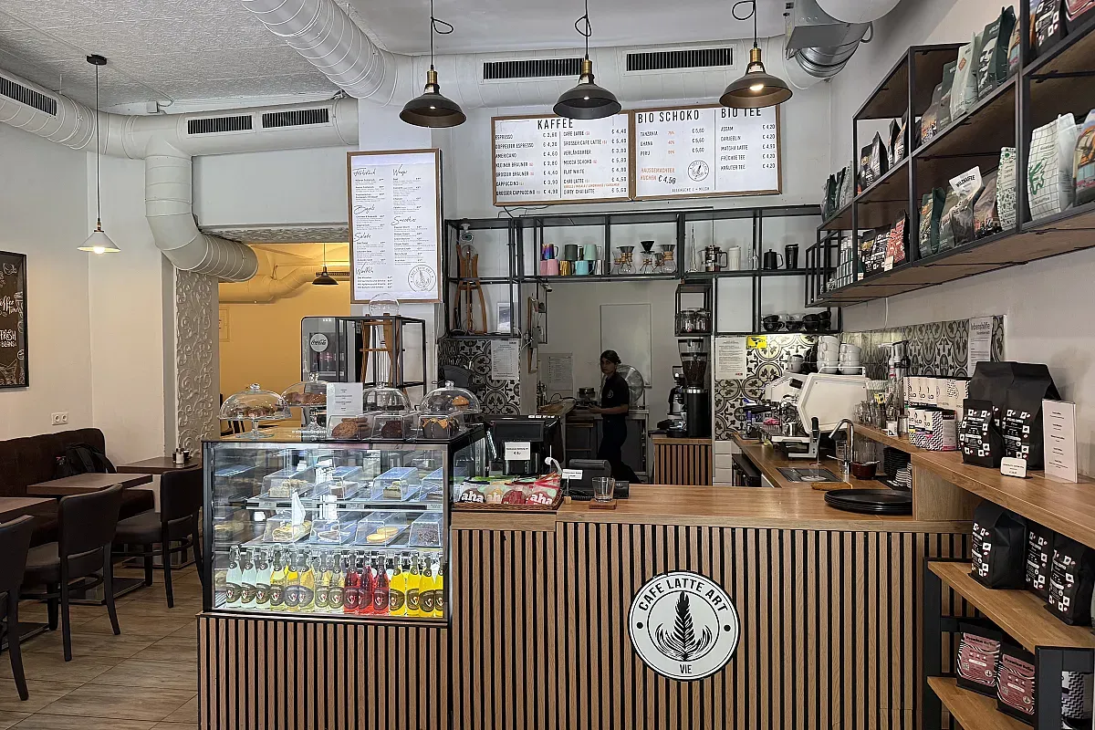 Café Latte Art Universitätsstraße Wien – Image 3