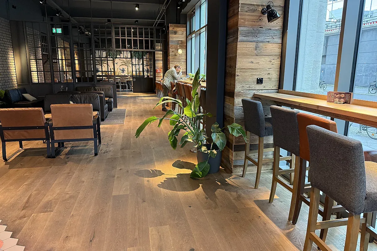 Coffee Fellows – Kaffee, Bagels, Frühstück Panoramastraße Berlin – Image 1