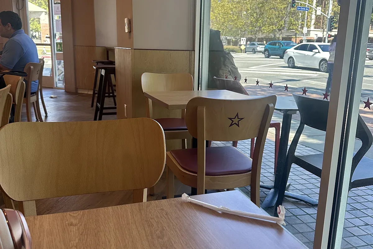 Pret A Manger Le Conte Avenue Los Angeles – Image 2