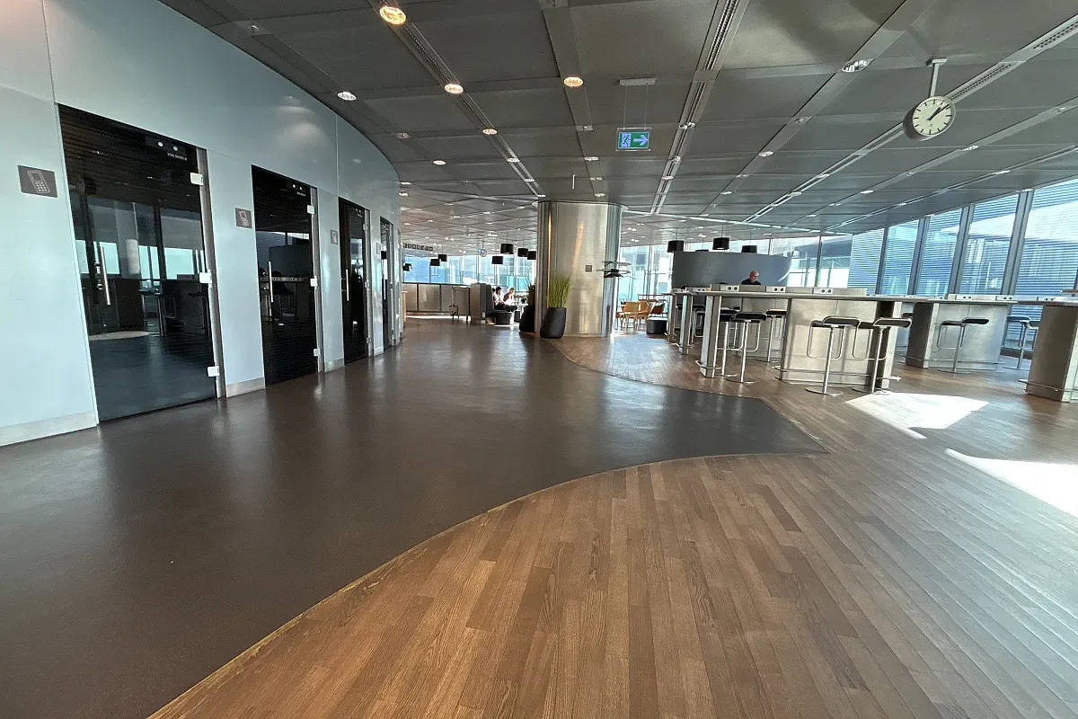 Lufthansa Senator Lounge B (Non-Schengen) Frankfurt am Main – Image 2