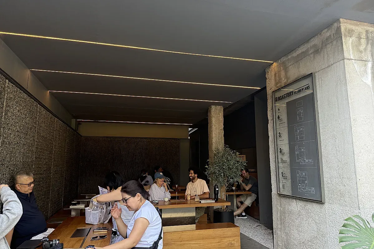 Roast8ry Coffee Flagship Store Nimmanahaeminda Road Muang – Image 3