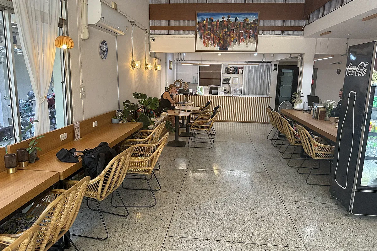 Bake n Wake Co-Working Space Tambon Chang Moi Mueang – Image 1