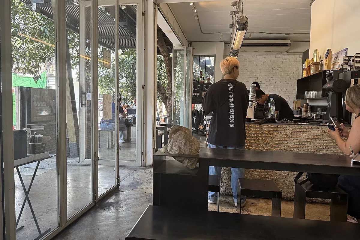 Roast8ry Coffee Lab – Image 1