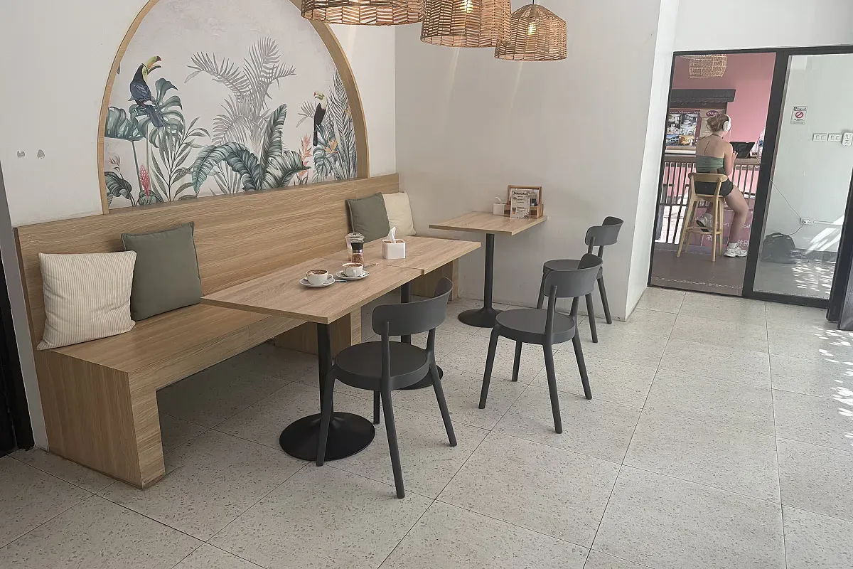 Eurana Cafe & Restaurant – Image 1