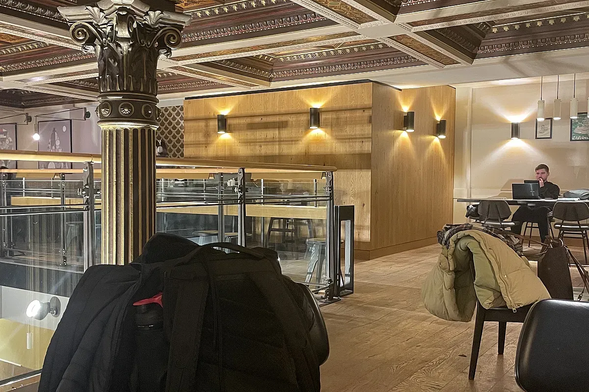 Starbucks Neuer Jungfernstieg Hamburg – Image 2