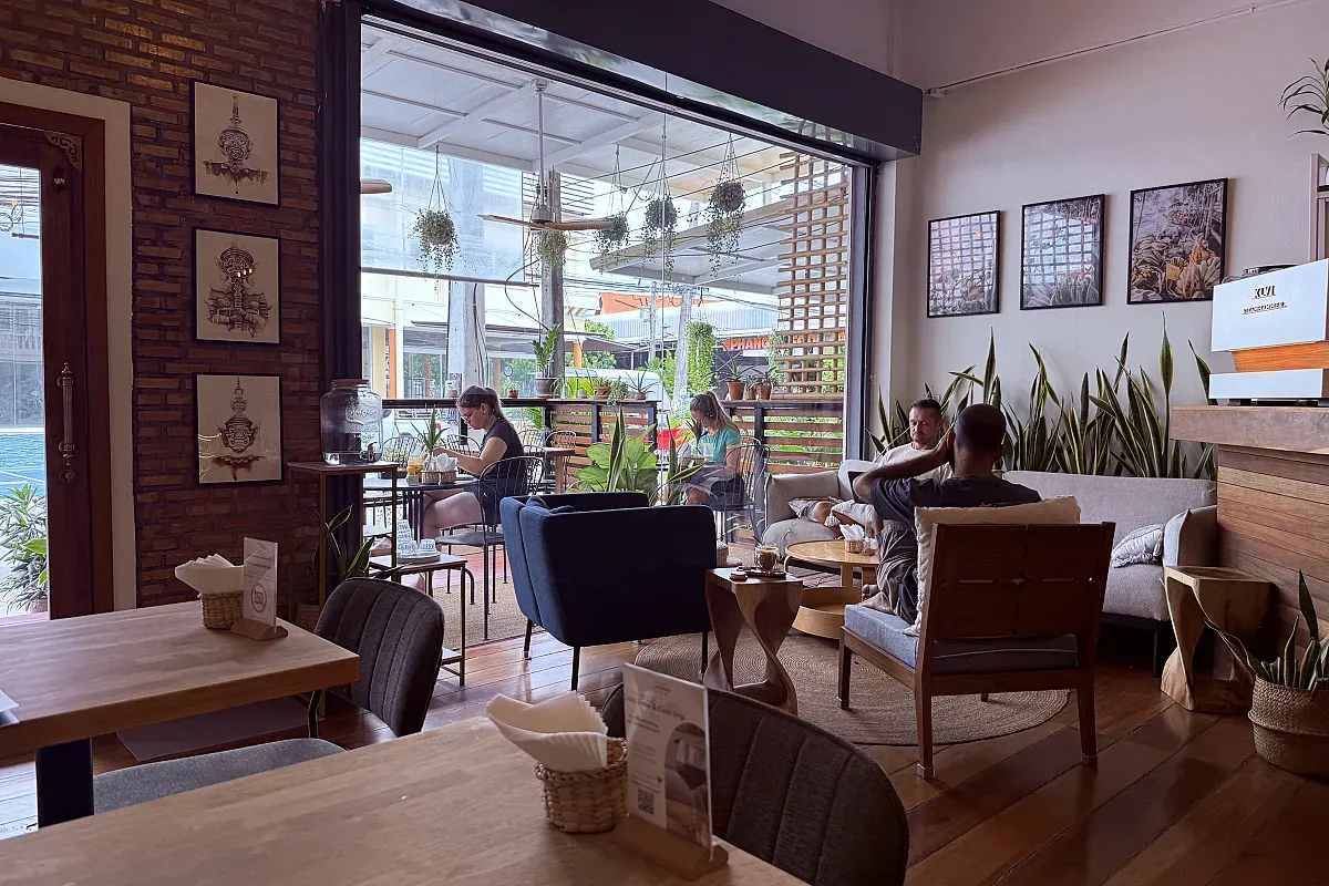 Blessings Home & Café – Image 1