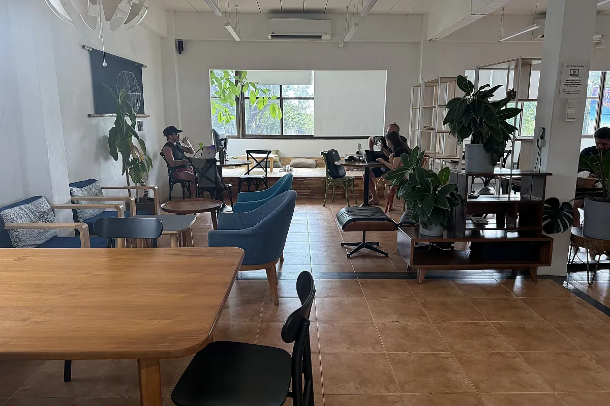 Dots Coffee – Image 3