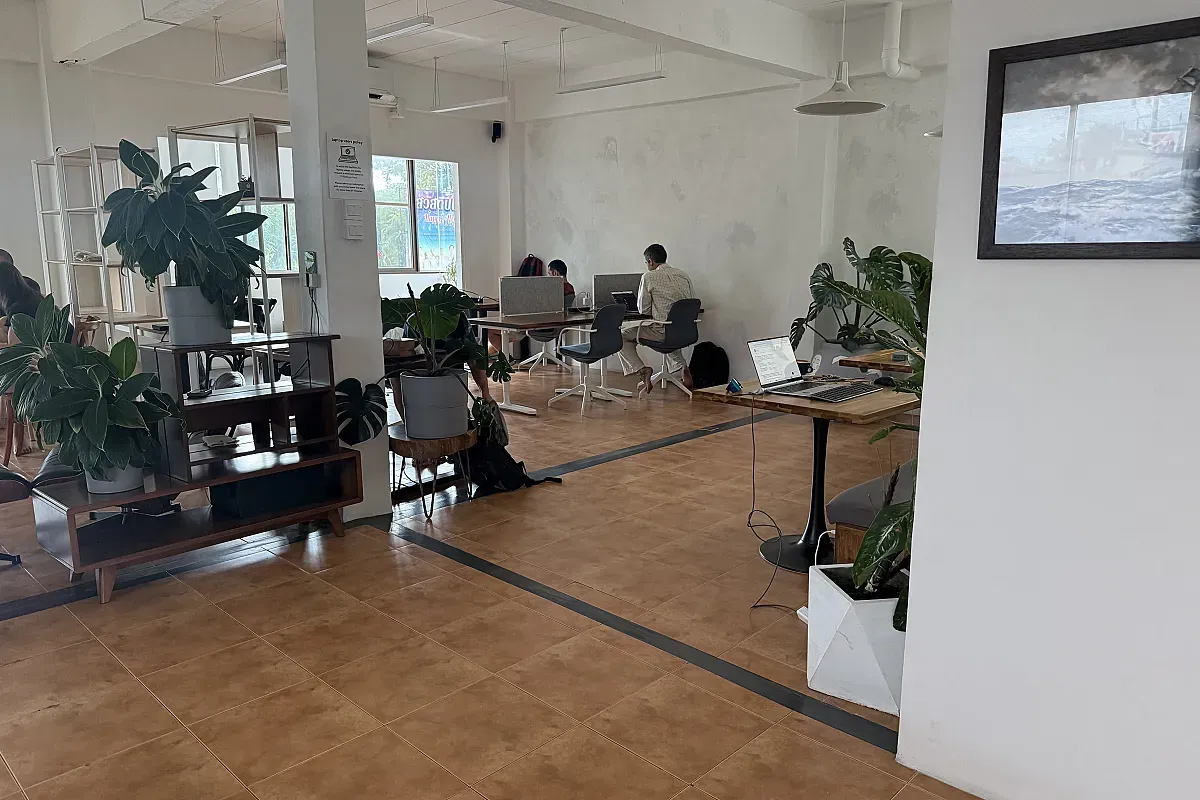 Dots Coffee – Image 4