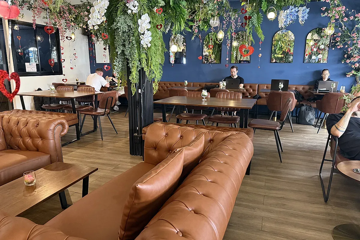 Hustle Koh Tao – Image 4