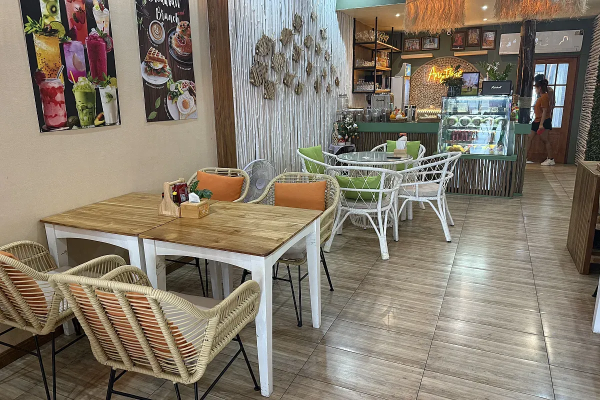 Anytime cafe & restaurant – Image 1