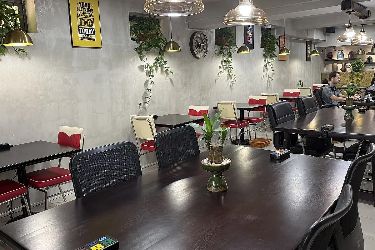 Nest Coffee & Co-Working Space – Image 3