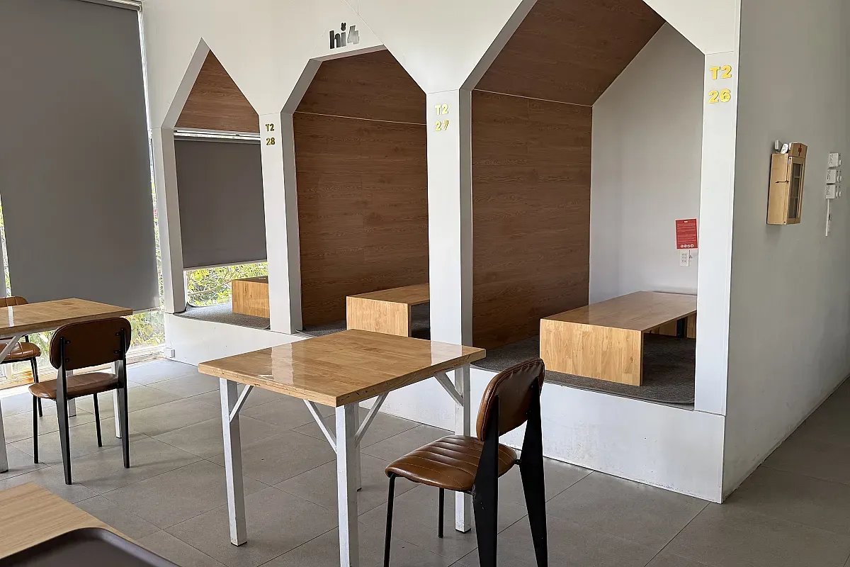 HI4 COFFEE & WORKSPACE – Image 4