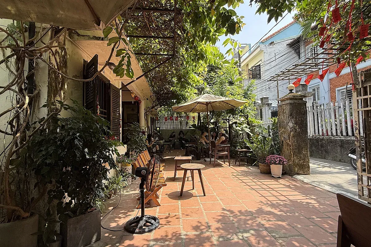 Ren Rứa Cafe – Image 1