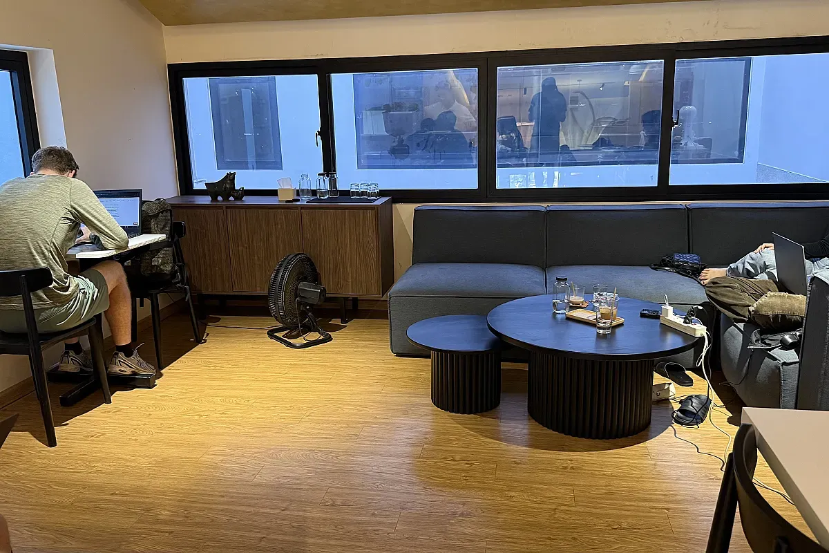 Passport Coffee Lab | Specialty Coffee & Brunch – Image 4