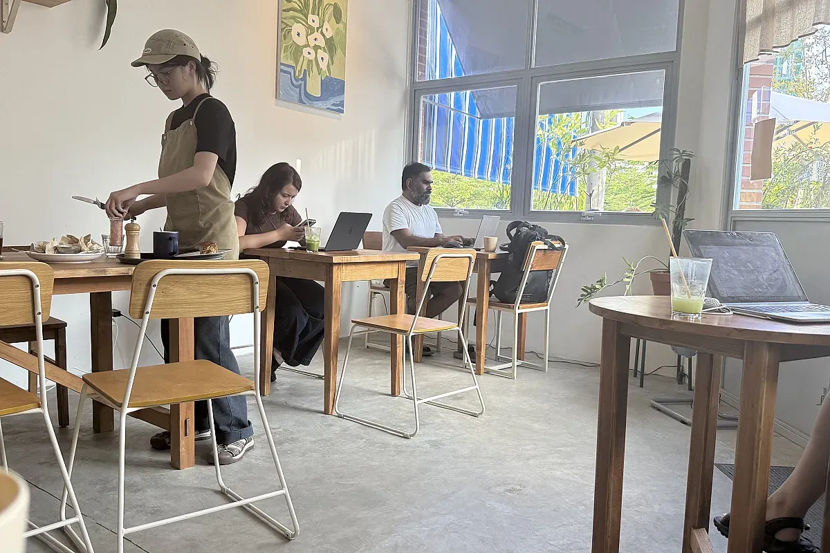 Lately Coffee – Image 1