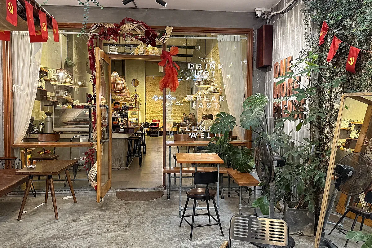 The Hideout Cafe – Image 4