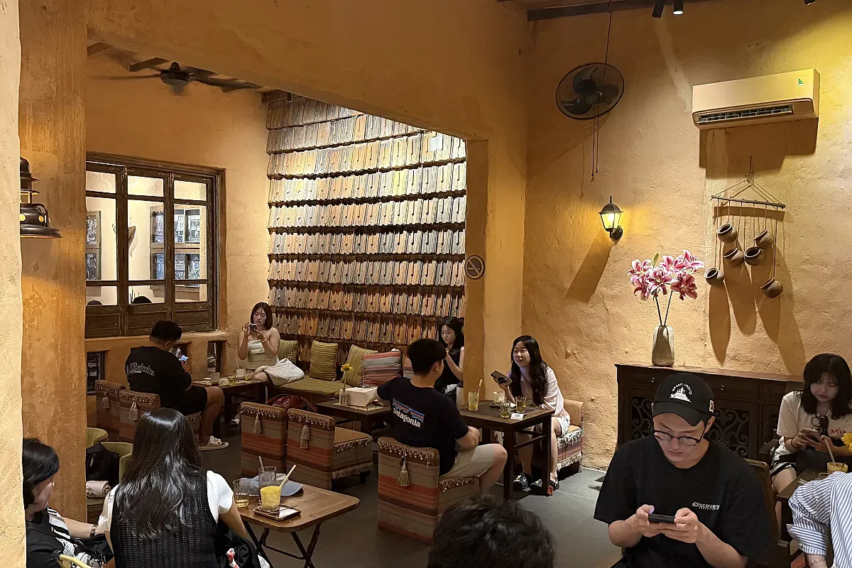 Cửa Ngõ Café – Image 1