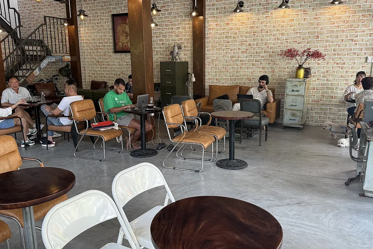 L STAND COFFEE AND TEA – Image 2