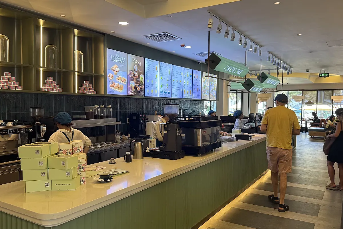 B&B Bakery & The Cups Coffee By The Sea – Image 4