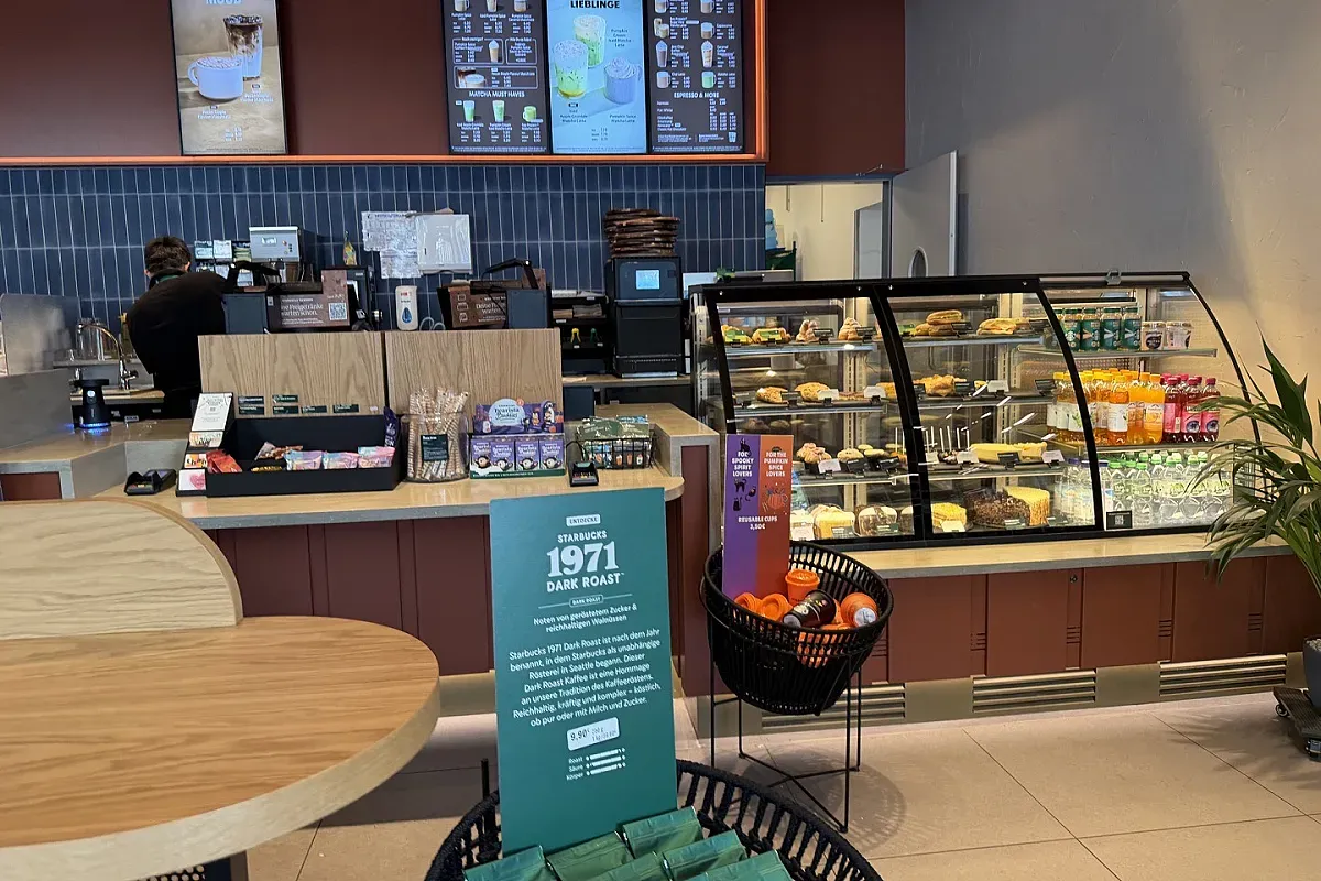 Starbucks – Image 1