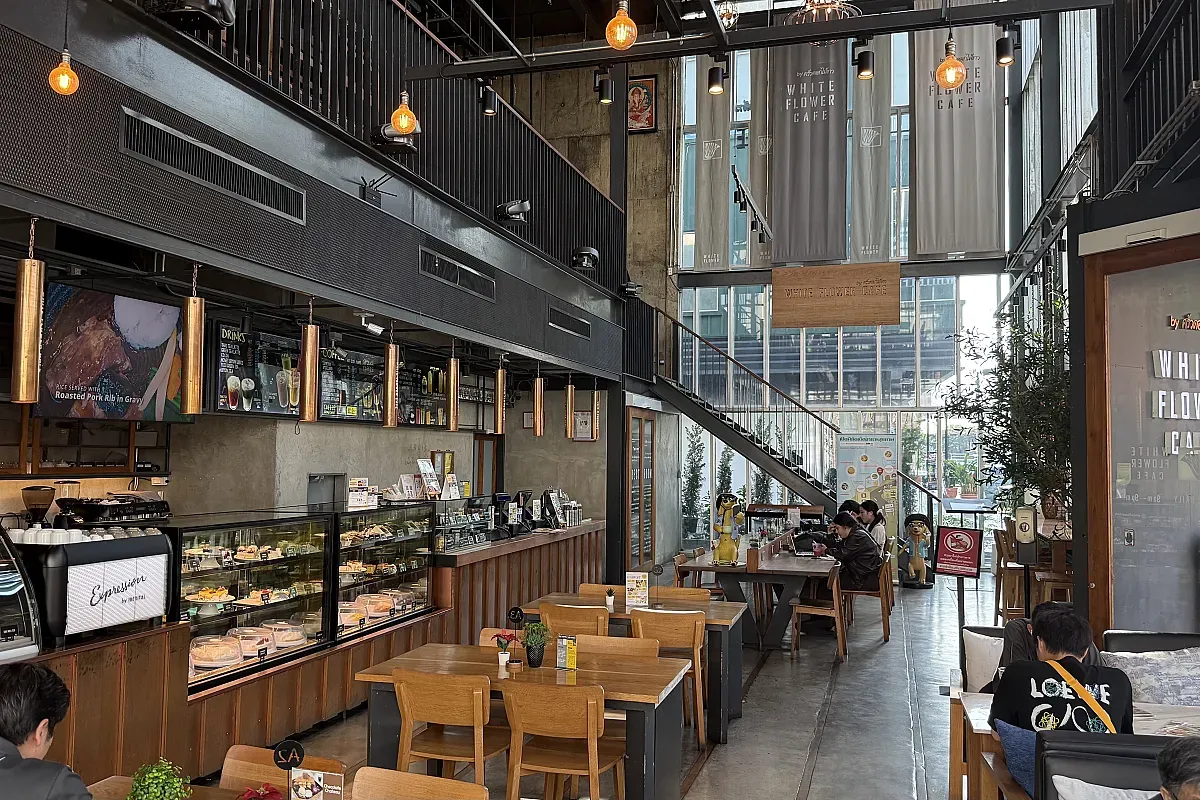 White Flower Cafe – Image 1