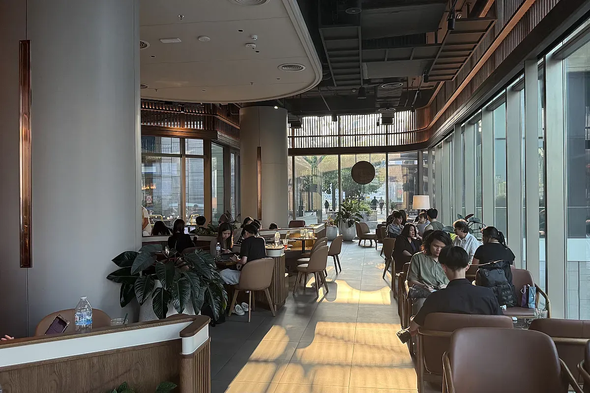 Starbucks One Bangkok Tower 3 – Image 1