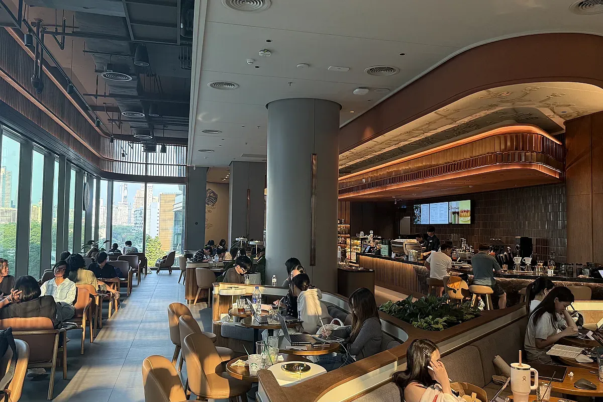 Starbucks One Bangkok Tower 3 – Image 2