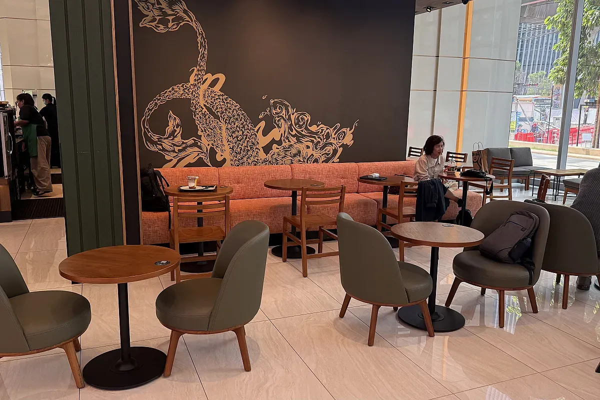 Starbucks Spring Tower – Image 1