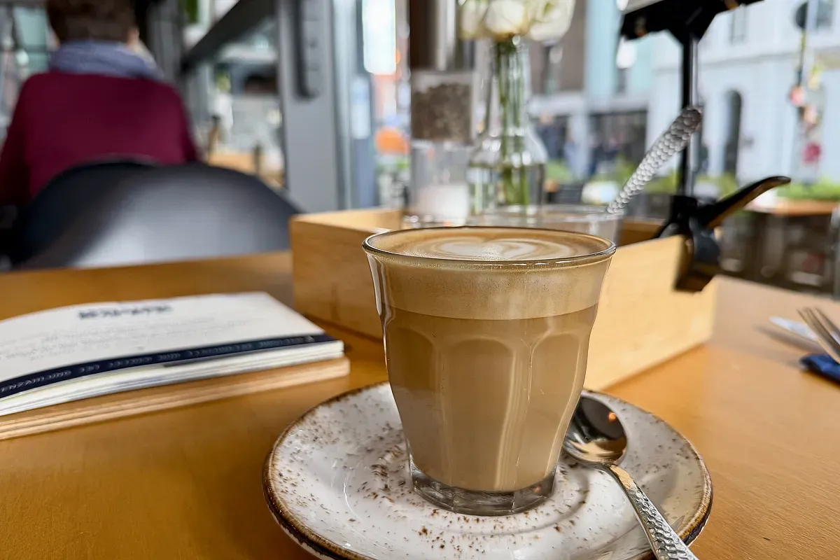 Leni liebt Kaffee – Image 1