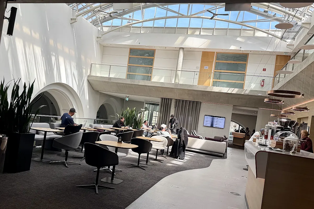 DB Lounge – Image 1