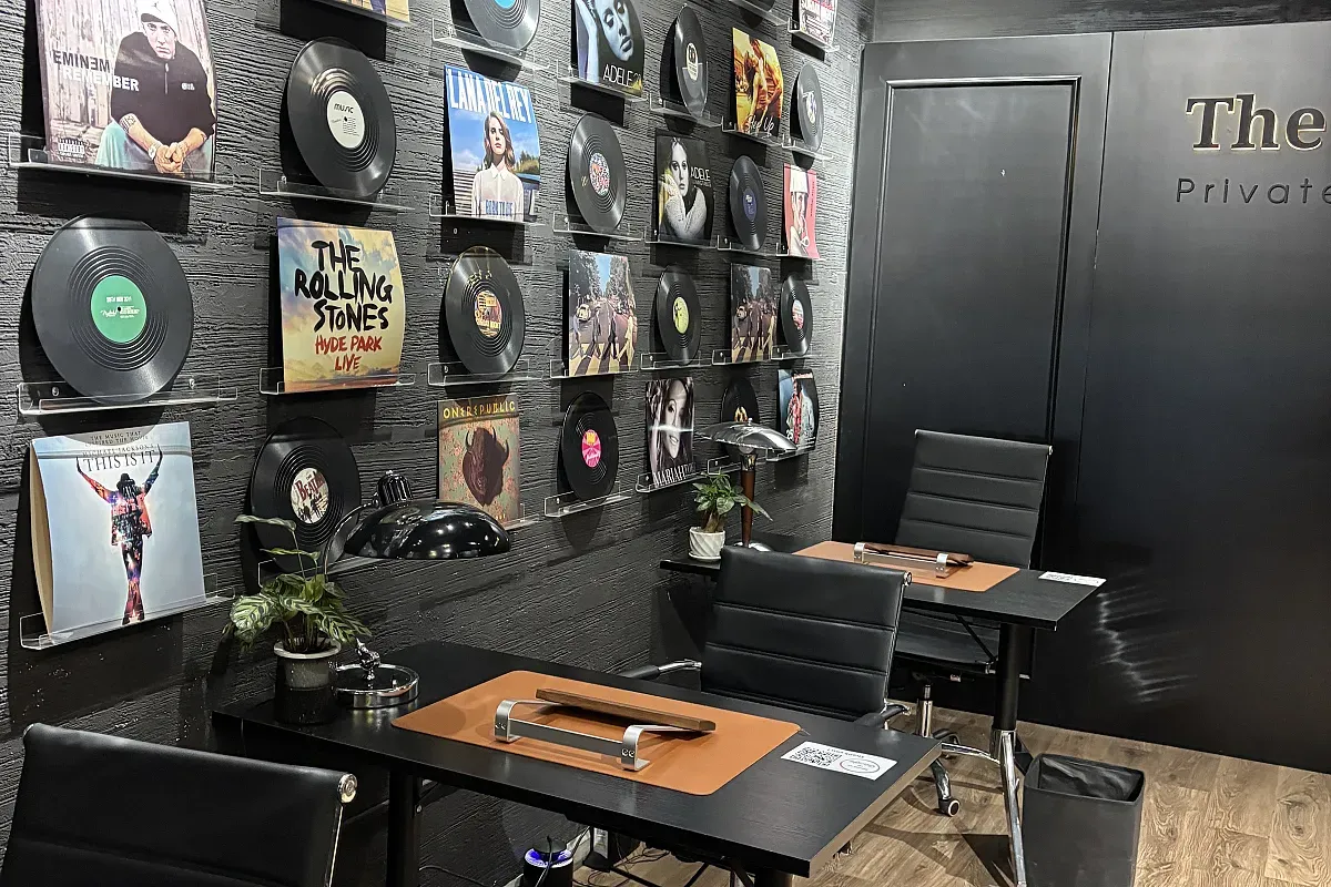 The Folders Space & Cafe – Image 1