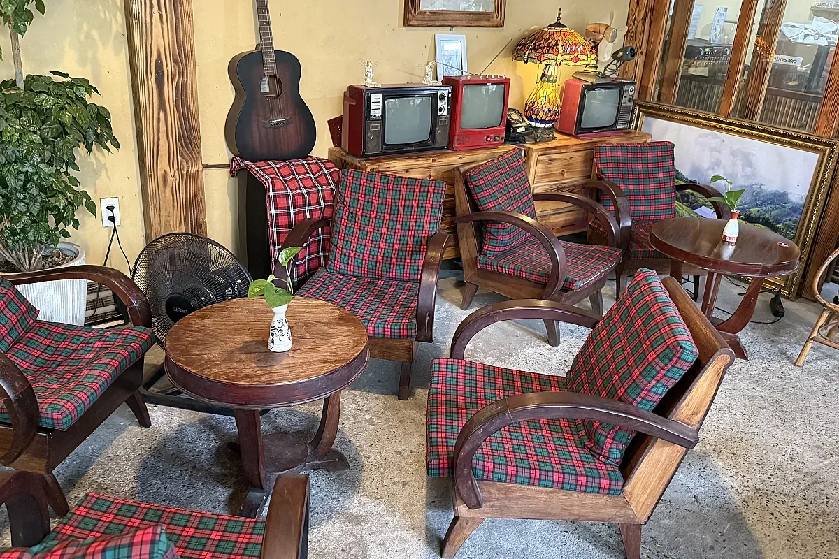 Cafe Phuong – Image 2