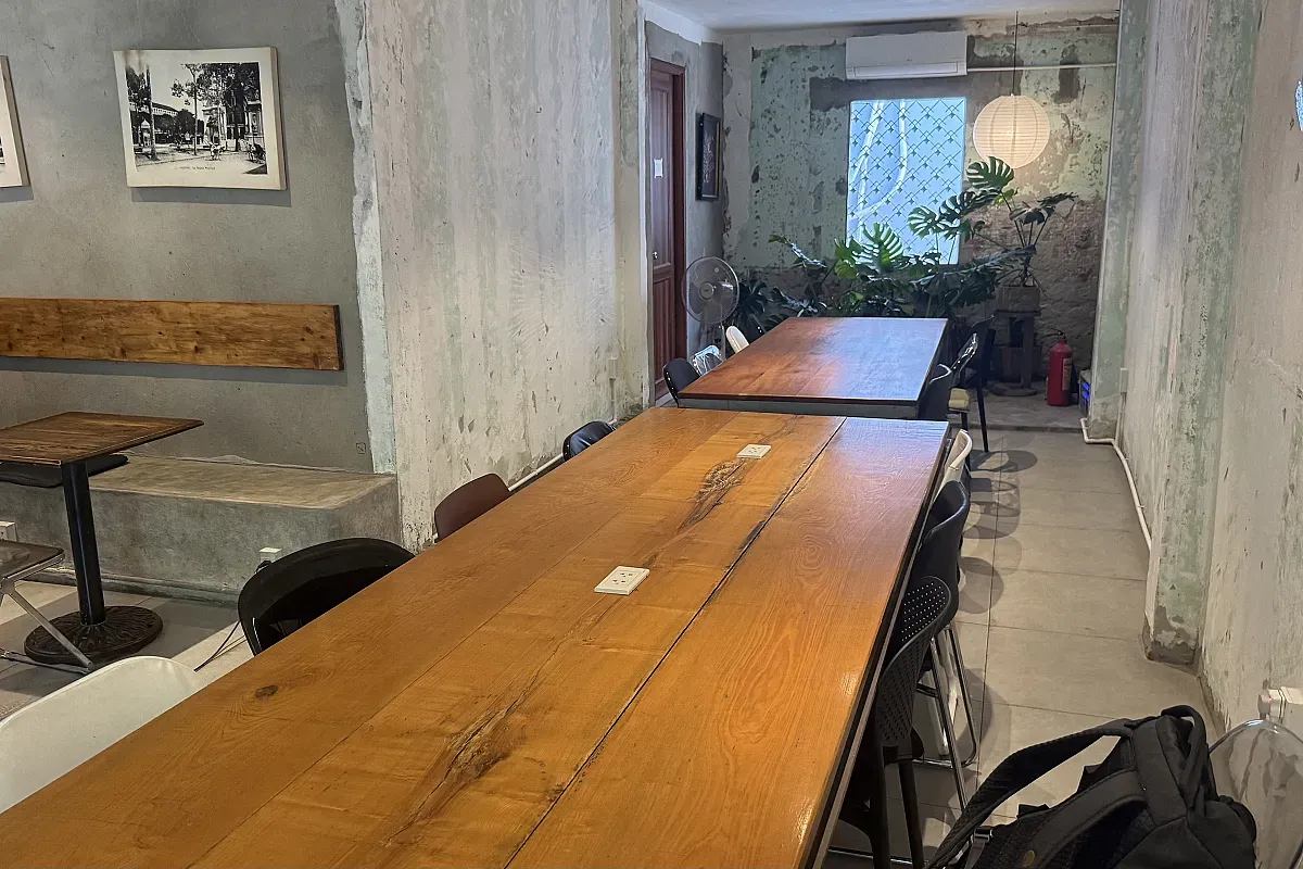 About Us Coffee & Eatery – Image 2