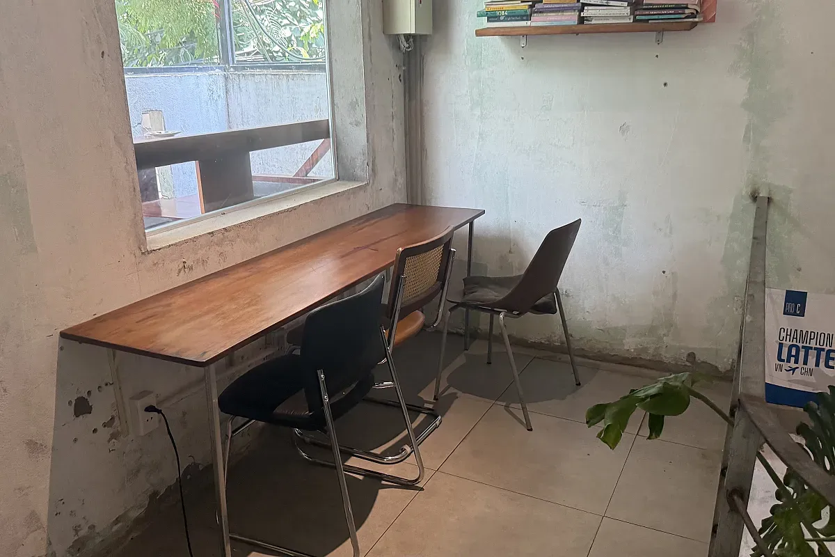 About Us Coffee & Eatery – Image 4