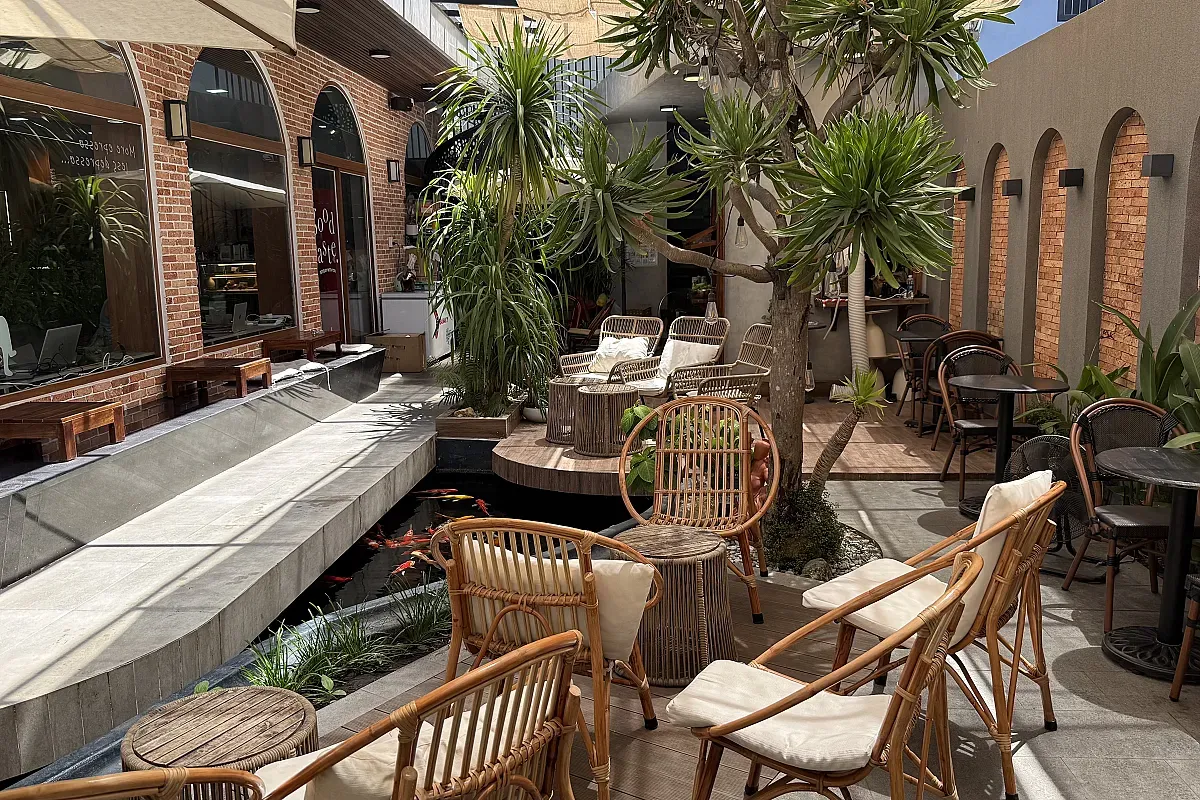 E-Space Coffee & Craft Beer – Image 1