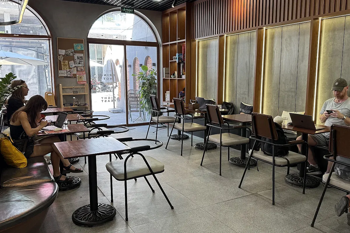 E-Space Coffee & Craft Beer – Image 5