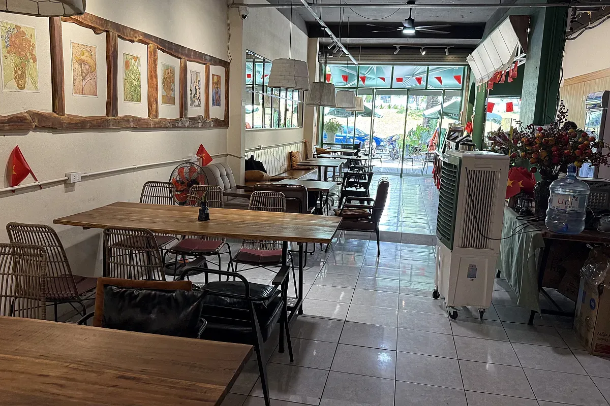 Anyday Coffee & Workstation – Image 4