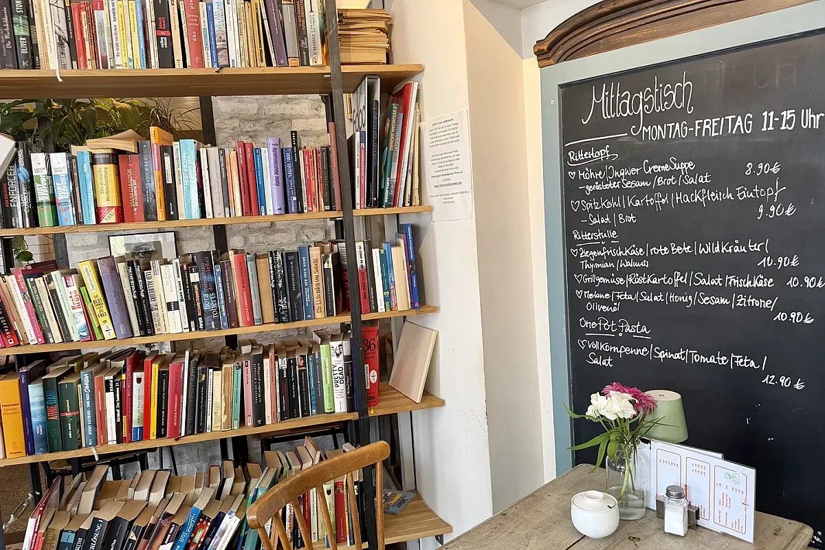 Cafe Bar Armer Ritter – Image 1