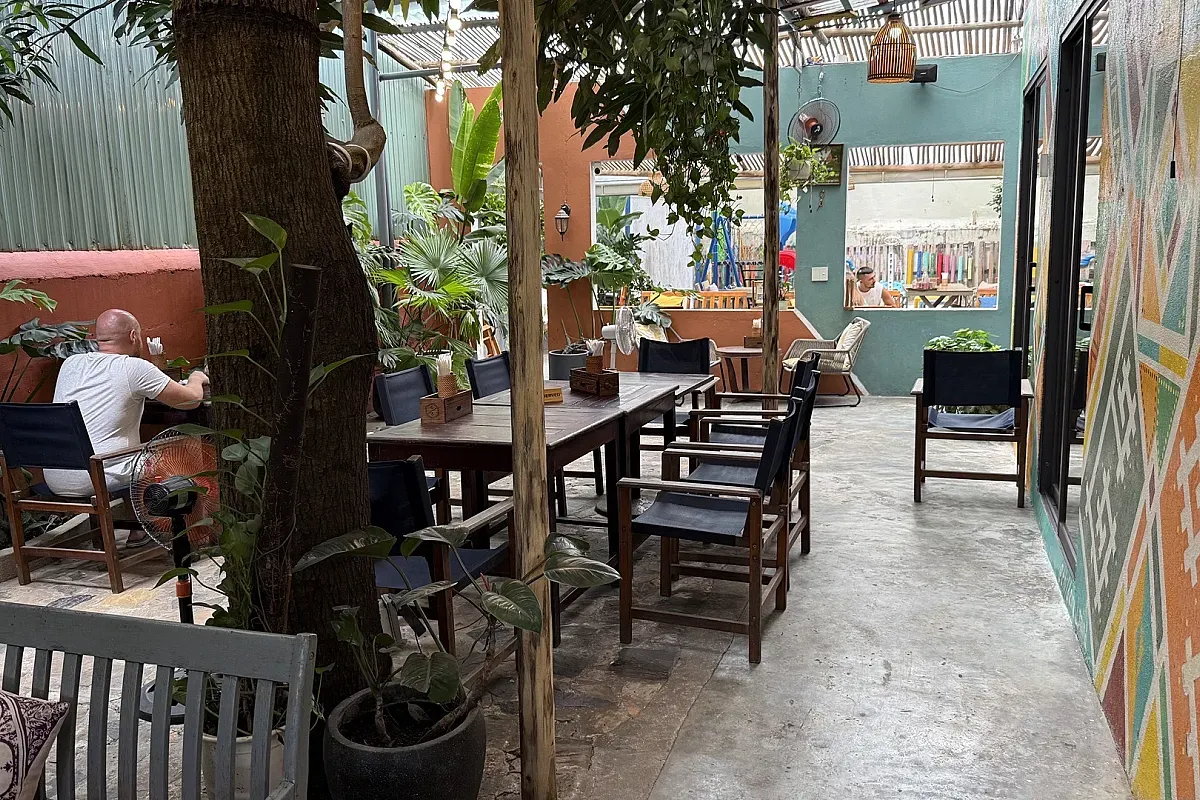 SIX ON SIX CAFE – BRUNCH & RESTAURANT – Image 1