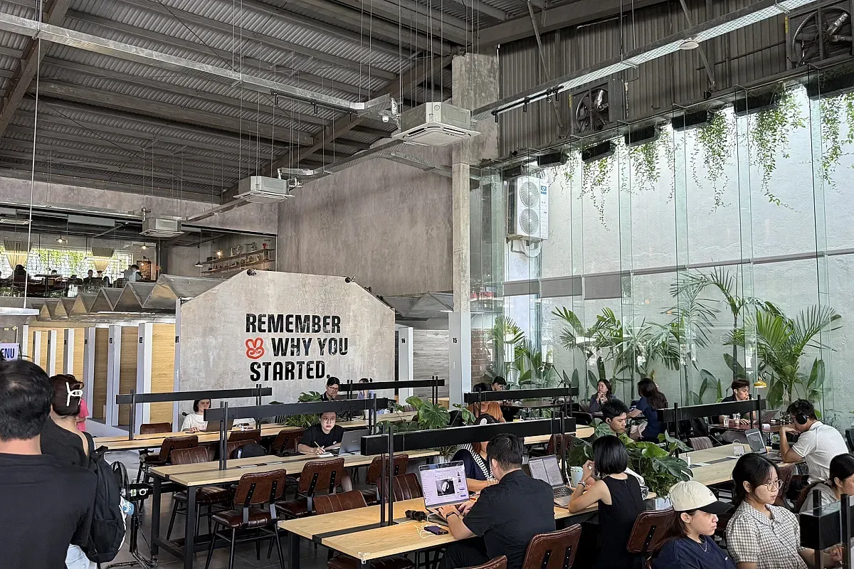 HI4 COFFEE & WORKSPACE – 02 NGUYỄN VĂN TRỖI – Image 2