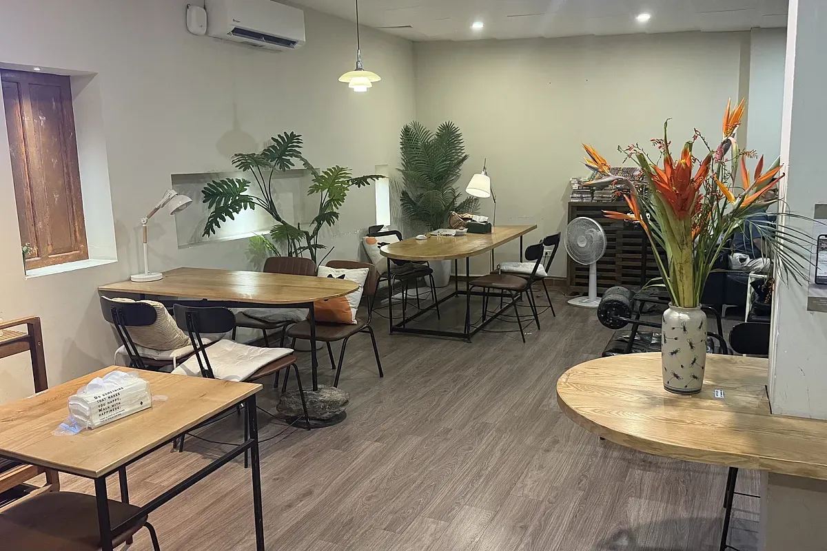 briefly on earth coffee – Lý Nam Đế in Hoàn Kiếm – Bild 5